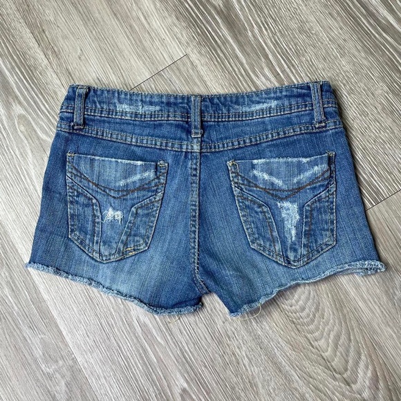 Y2K Miley Cyrus Low Rise Booty Shorts - Picture 2 of 4